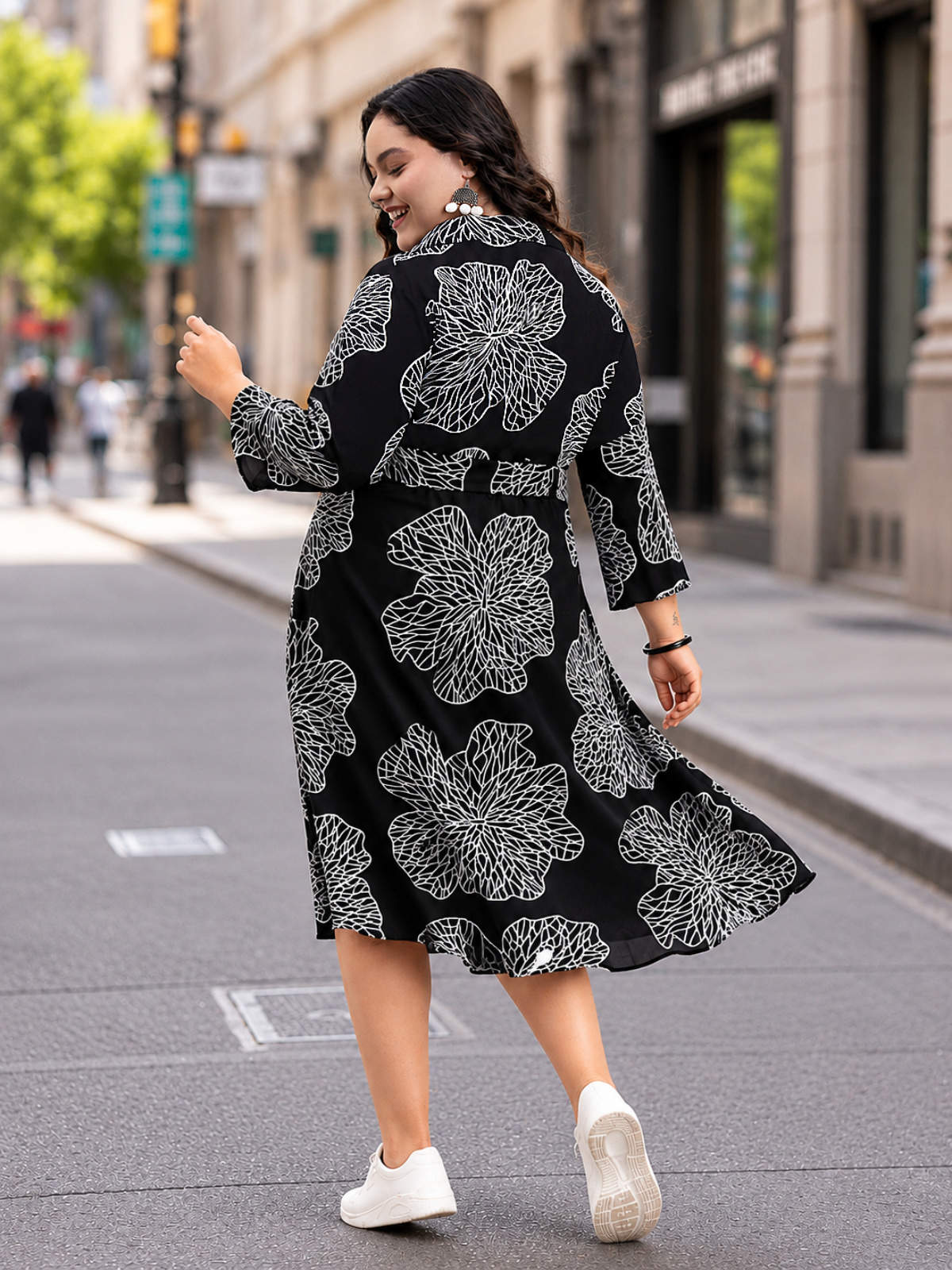 Black White Plus Size Big Floral Print Midi Dress